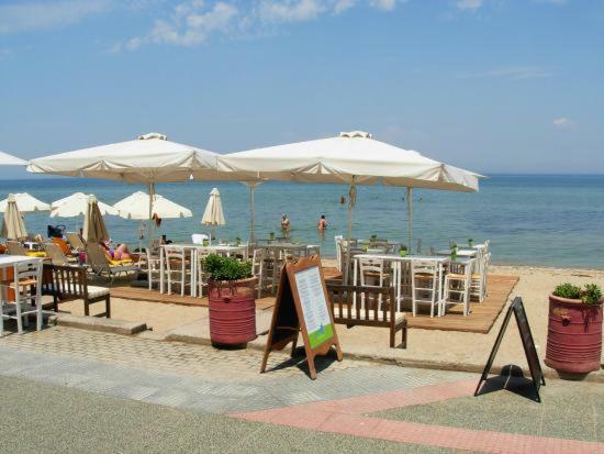 Nickys Place Perea Peraía Екстериор снимка
