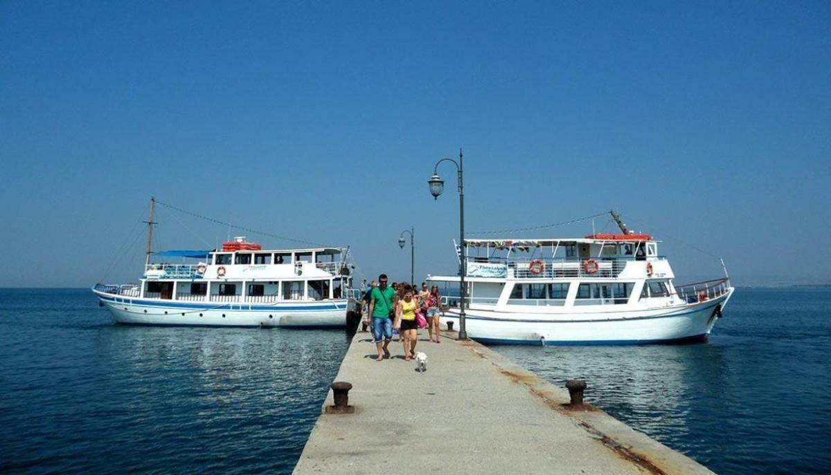 Nickys Place Perea Peraía Екстериор снимка
